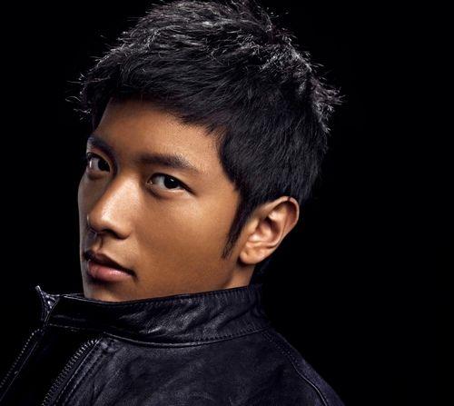 高钧贤个人资料,才华横溢的年轻艺术家，艺术与人生的完美融合